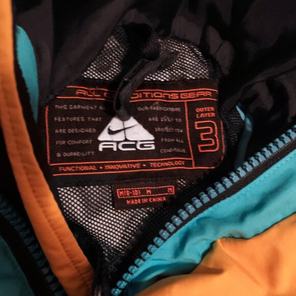 Nike ACG Retro 90s Outer Layer 3 Jacket - Picture 3 of 3